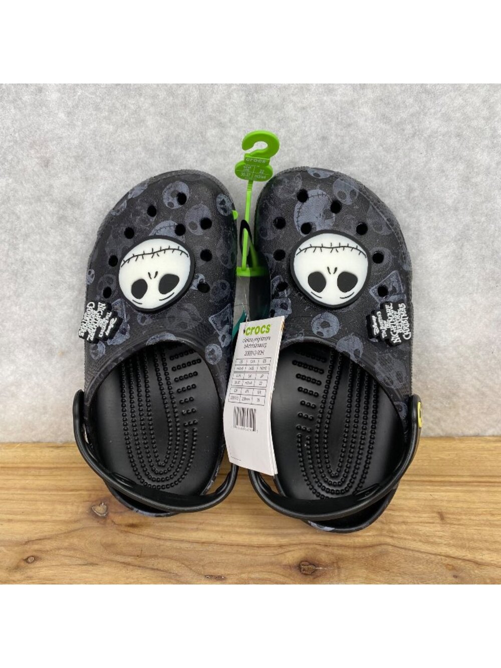 Disney x Crocs The Nightmare Before Christmas “Glow In The Dark” Clogs Sz M4/W6